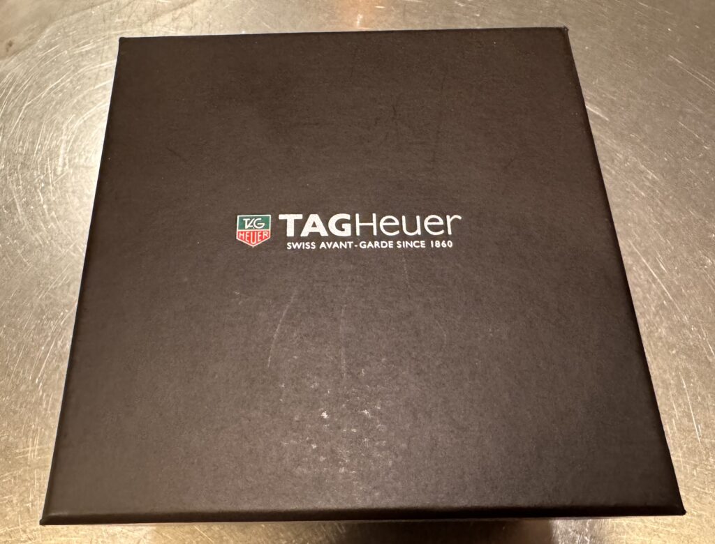 タグホイヤー カレラ クロノグラフ 箱