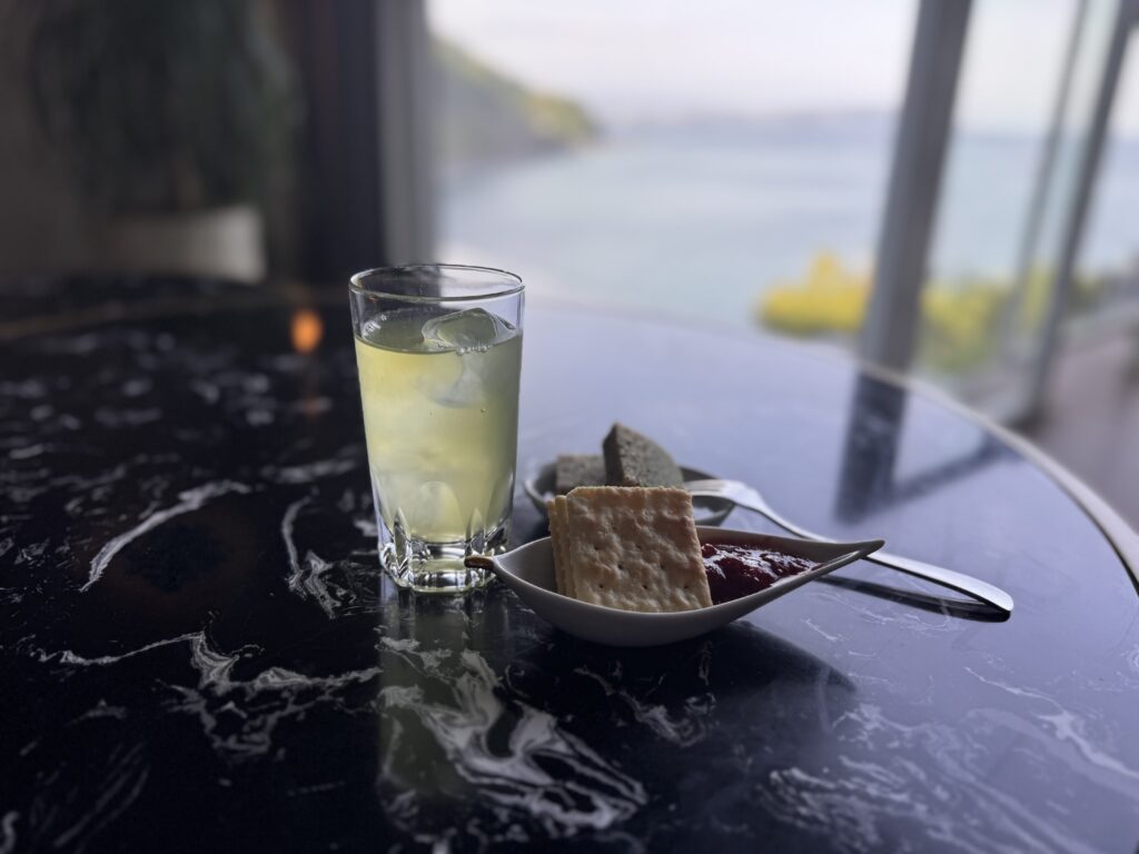 焼津グランドホテルの静岡茶ラウンジ